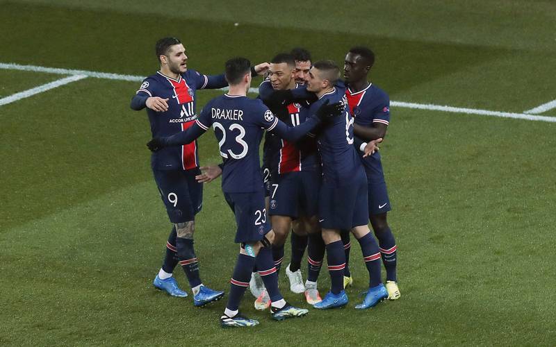 澳超战报：科斯格罗夫双响，九人奥克兰FC2-1惠灵顿凤凰（澳超速递：科斯格罗夫梅开二度，9人奥克兰FC2比1力克惠灵顿凤凰）