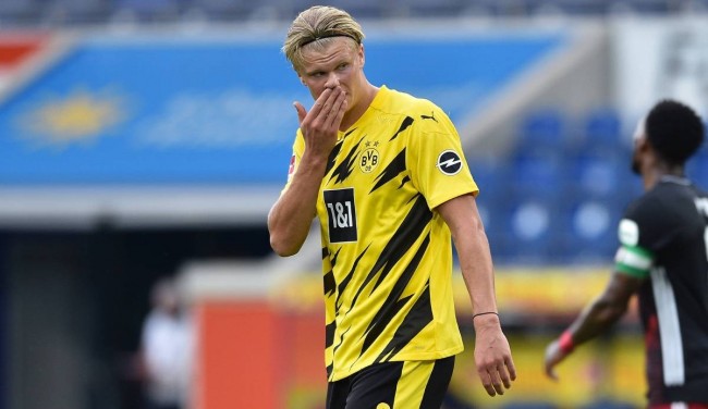 队报盛赞托万：现在他不仅是技术领袖，还是更衣室领袖（队报赞托万：他已是球队技术与更衣室双重领袖）