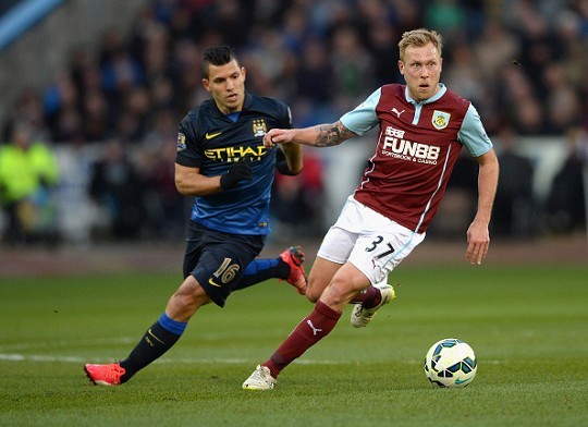 英国机构开狼队新帅赔率：罗杰斯居首，滕哈格紧随其后（英国机构发布狼队主帅赔率榜：罗杰斯领跑，滕哈格紧追其后）