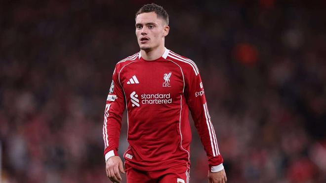 官方：穆尔豪斯与曼联续约3年，并租借加盟莱顿东方（官宣：曼联与穆尔豪斯续约三年，外租莱顿东方）