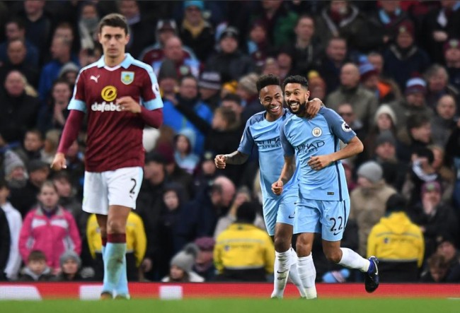 迈阿密国际主场优势分析：决赛单场定胜负，主场草皮契合战术发挥（迈阿密国际主场加成解读：决赛一战定冠军，草皮条件更匹配战术执行）