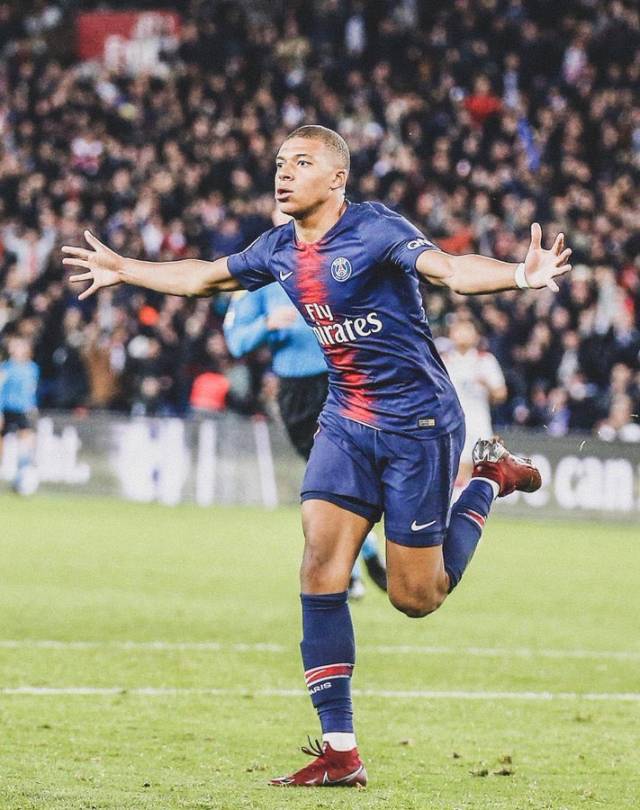 沃勒尔：维尔茨在英超被批评很正常，他不会因此迷失方向（沃勒尔：英超对维尔茨的批评属常态，他不会因此偏离轨道）