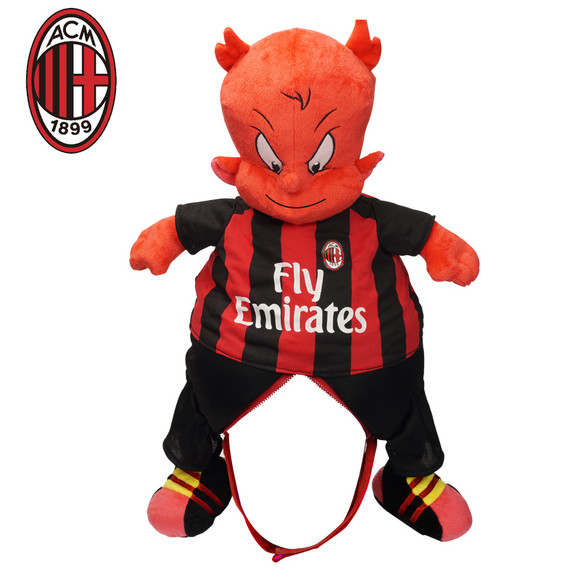 成绩斐然，加斯佩里尼被罗马球迷描绘成魔法师形象画在墙上（战绩惊艳，罗马球迷将加斯佩里尼以魔法师形象涂鸦上墙）